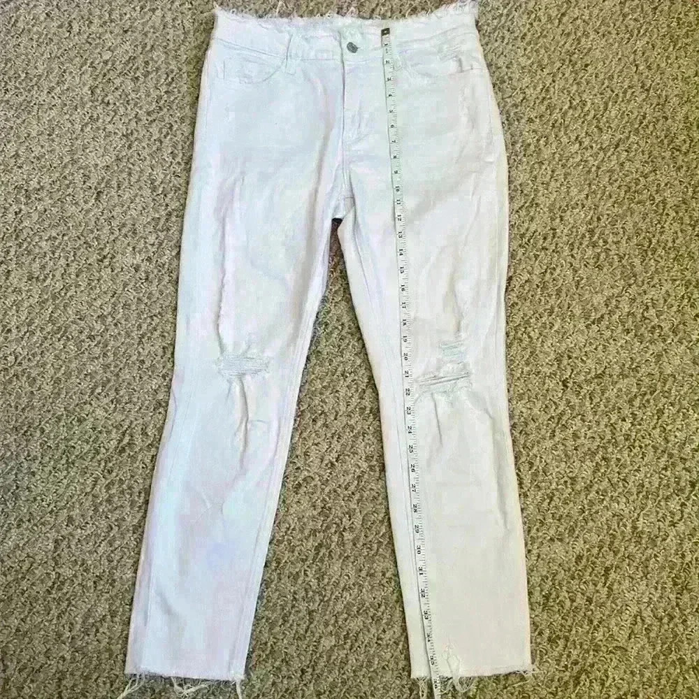 Altar’d State White Jeans Distressed at Waist, Knees and Ankles. Women’s Size 29 - Picture 4 of 15